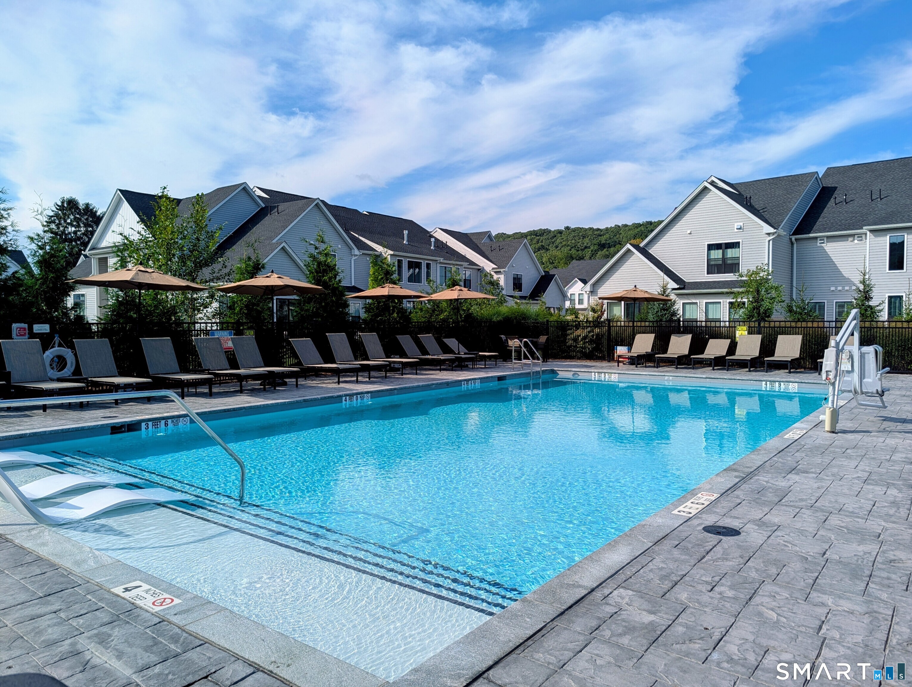 18 Hillcrest Drive Woodbridge CT 06525