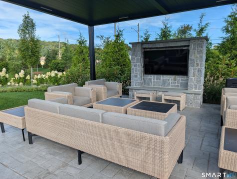 18 Hillcrest Drive Woodbridge CT 06525