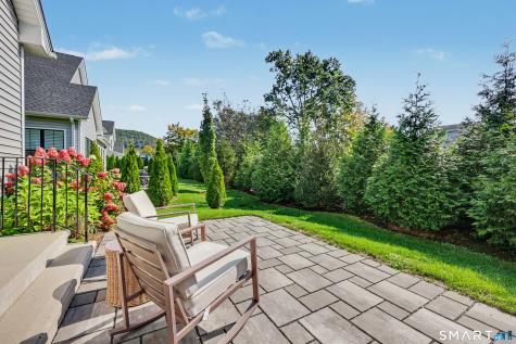 18 Hillcrest Drive Woodbridge CT 06525