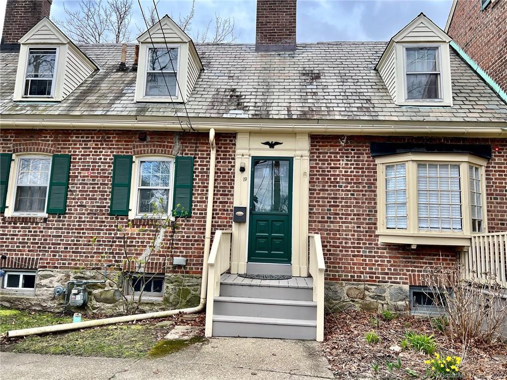 19 Albert Square Bridgeport CT 06604