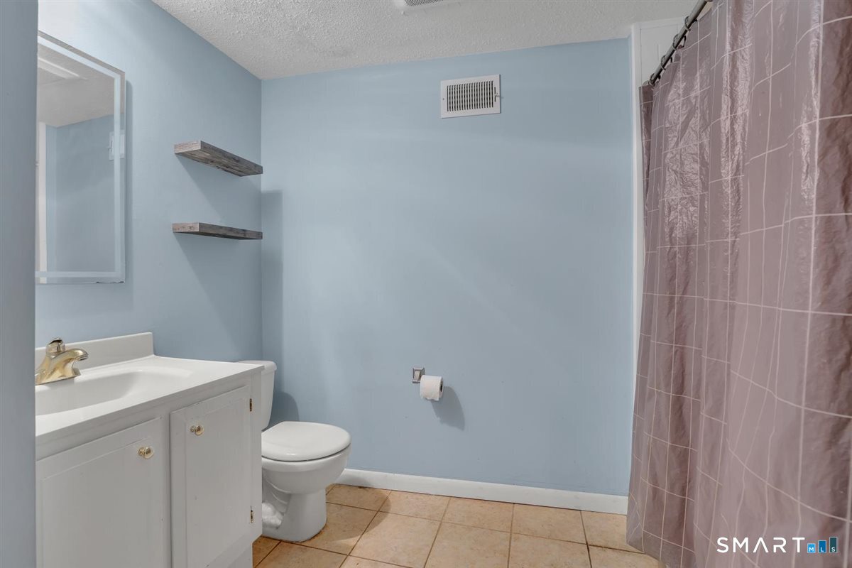 253 West Street Southington CT 06479