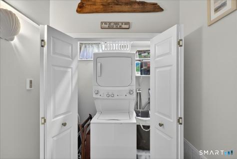 23 Harbour Village Branford CT 06405