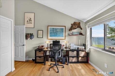 23 Harbour Village Branford CT 06405