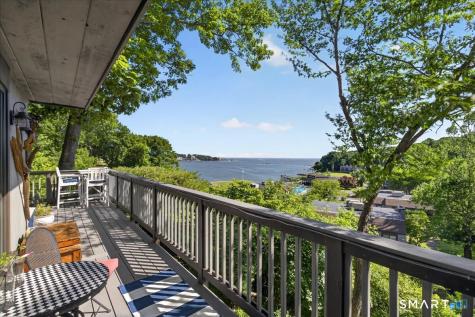 23 Harbour Village Branford CT 06405