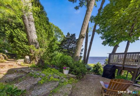 23 Harbour Village Branford CT 06405