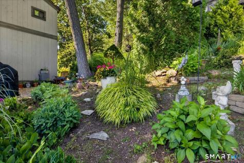 23 Harbour Village Branford CT 06405