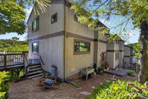 23 Harbour Village Branford CT 06405