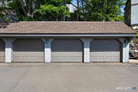 23 Harbour Village Branford CT 06405