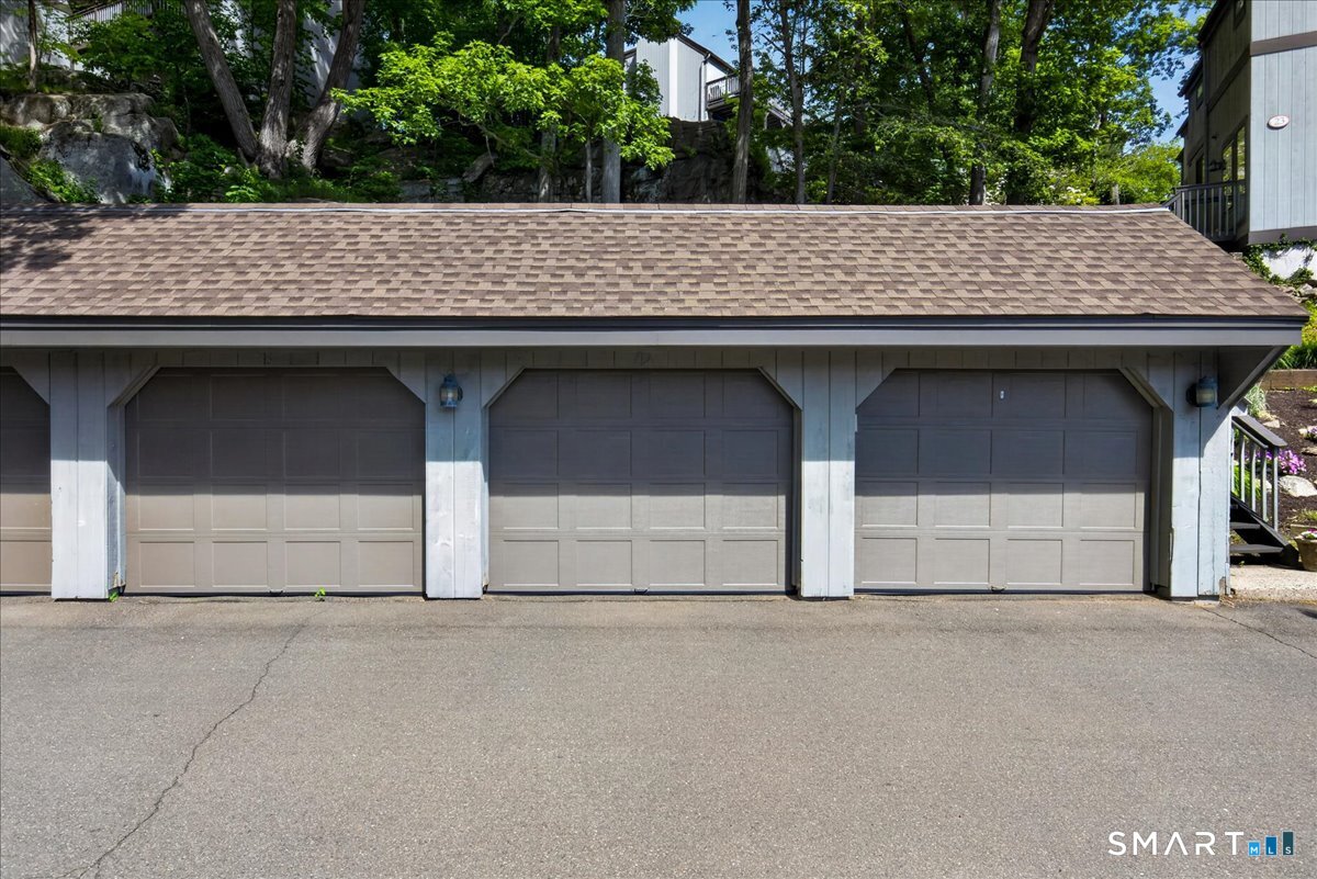 23 Harbour Village Branford CT 06405