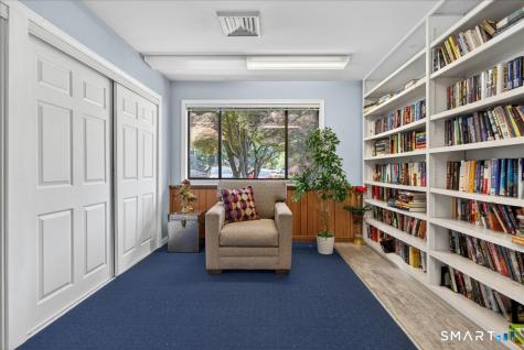23 Harbour Village Branford CT 06405