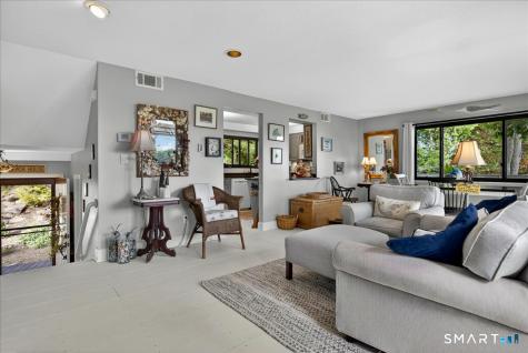 23 Harbour Village Branford CT 06405