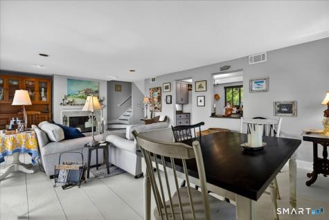 23 Harbour Village Branford CT 06405