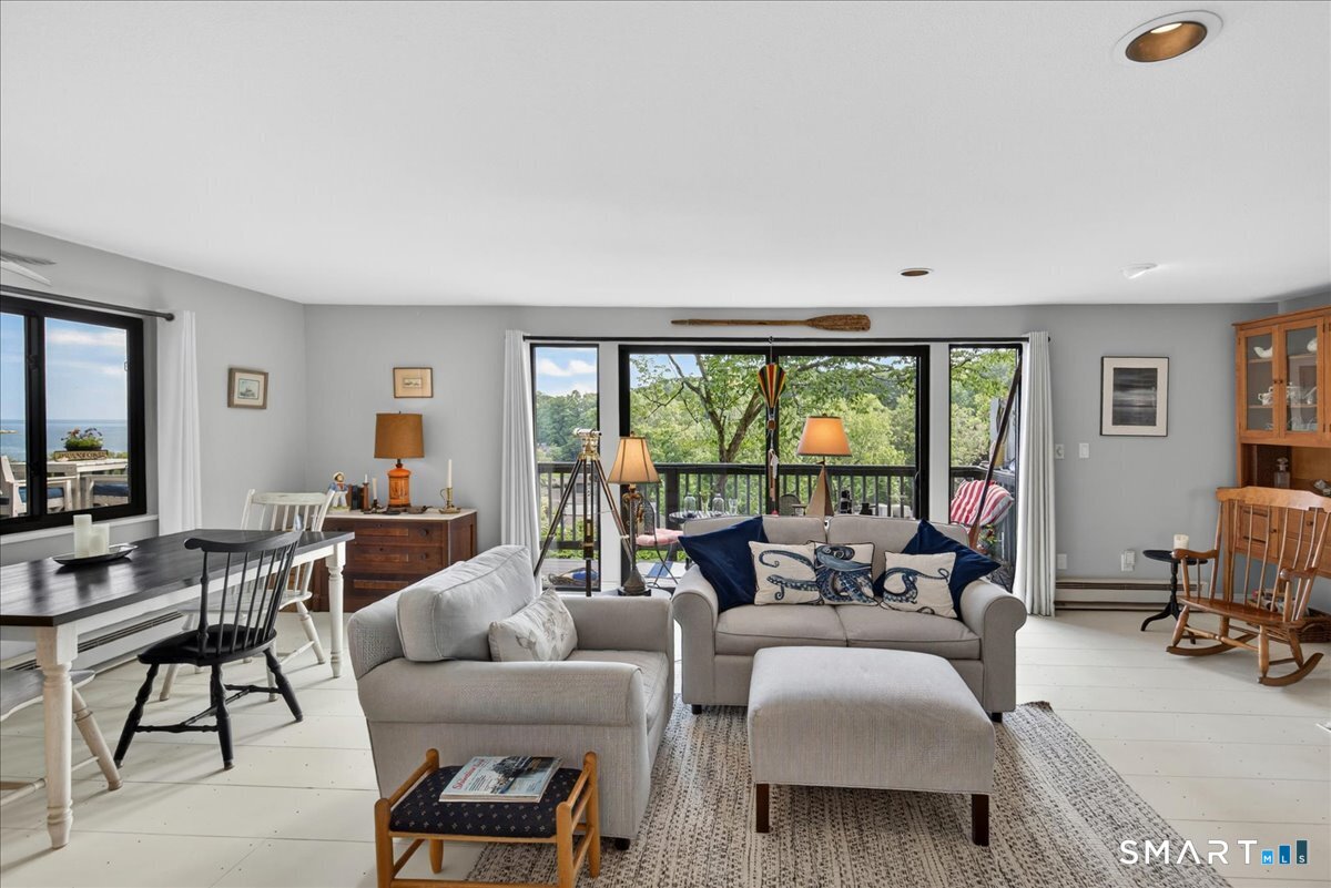 23 Harbour Village Branford CT 06405