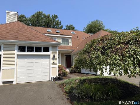 42 Summerfield Gardens Shelton CT 06484