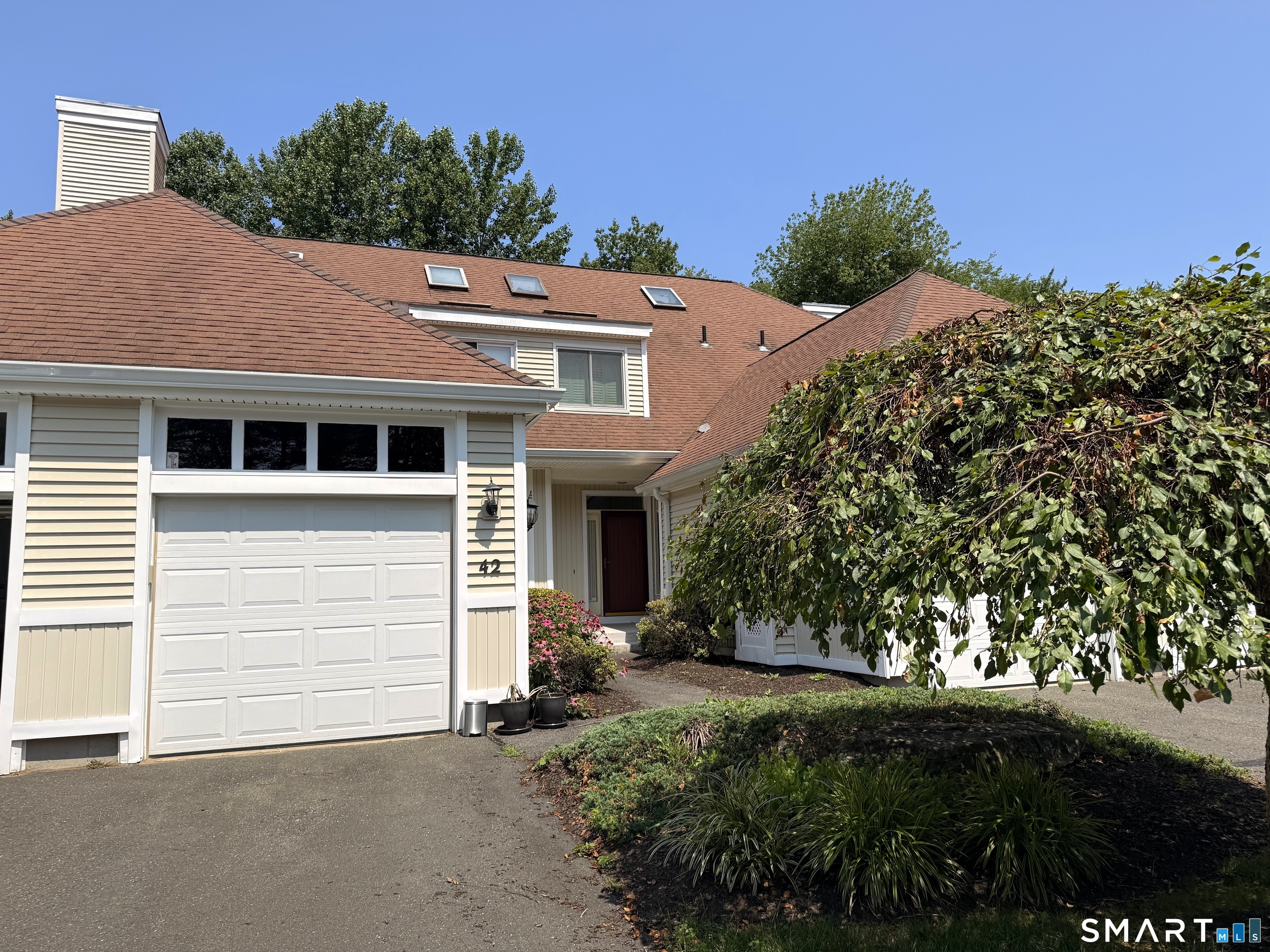 42 Summerfield Gardens Shelton CT 06484