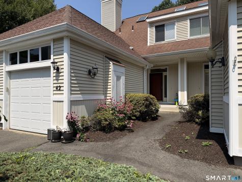 42 Summerfield Gardens Shelton CT 06484