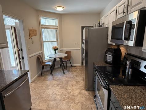 42 Summerfield Gardens Shelton CT 06484