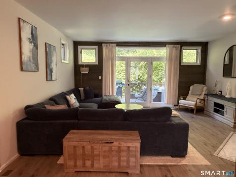 42 Summerfield Gardens Shelton CT 06484