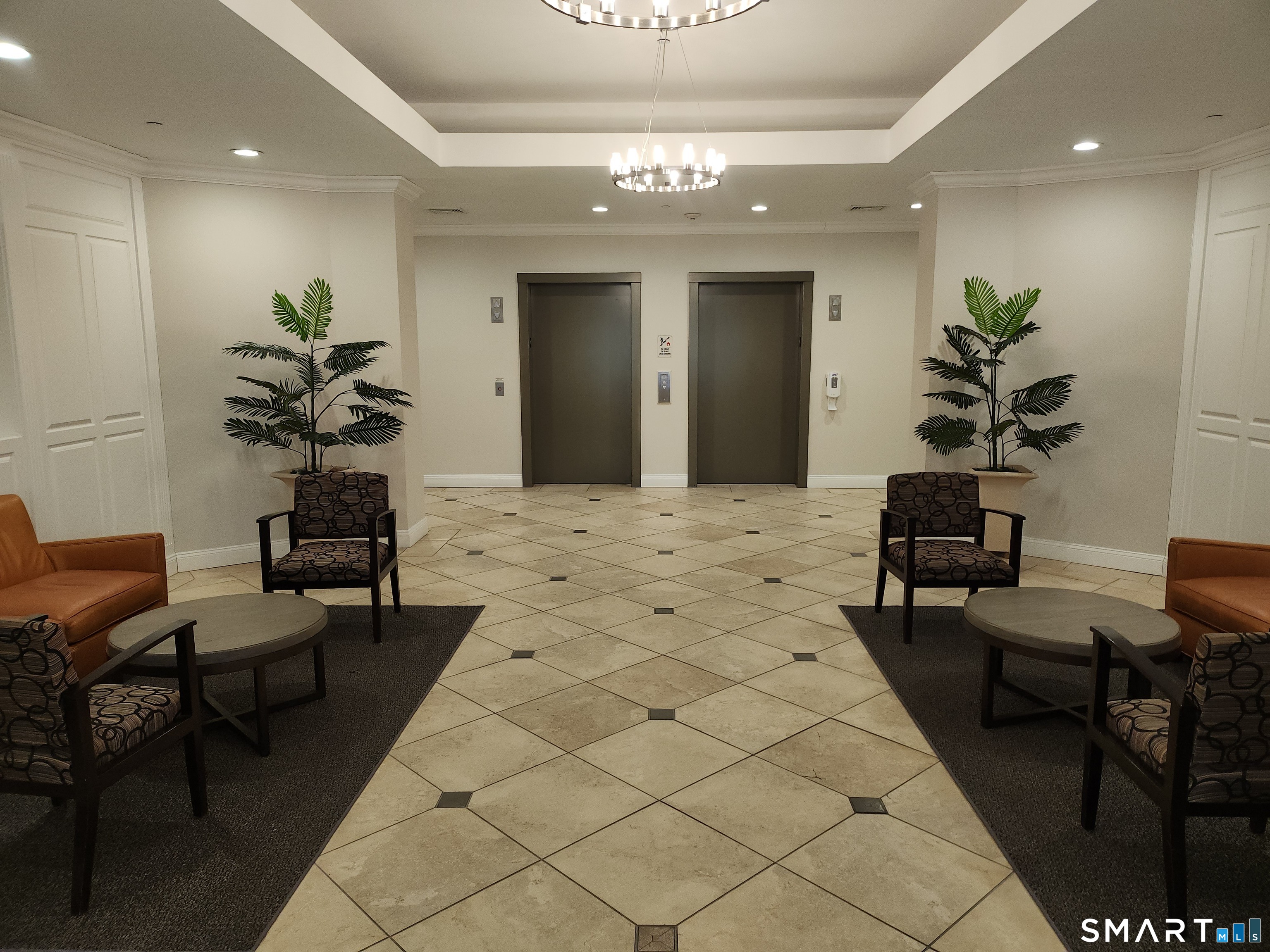 1 King Philip Drive West Hartford CT 06117
