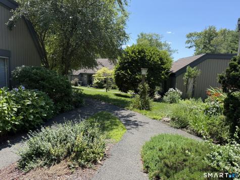 786 Heritage Village Southbury CT 06488