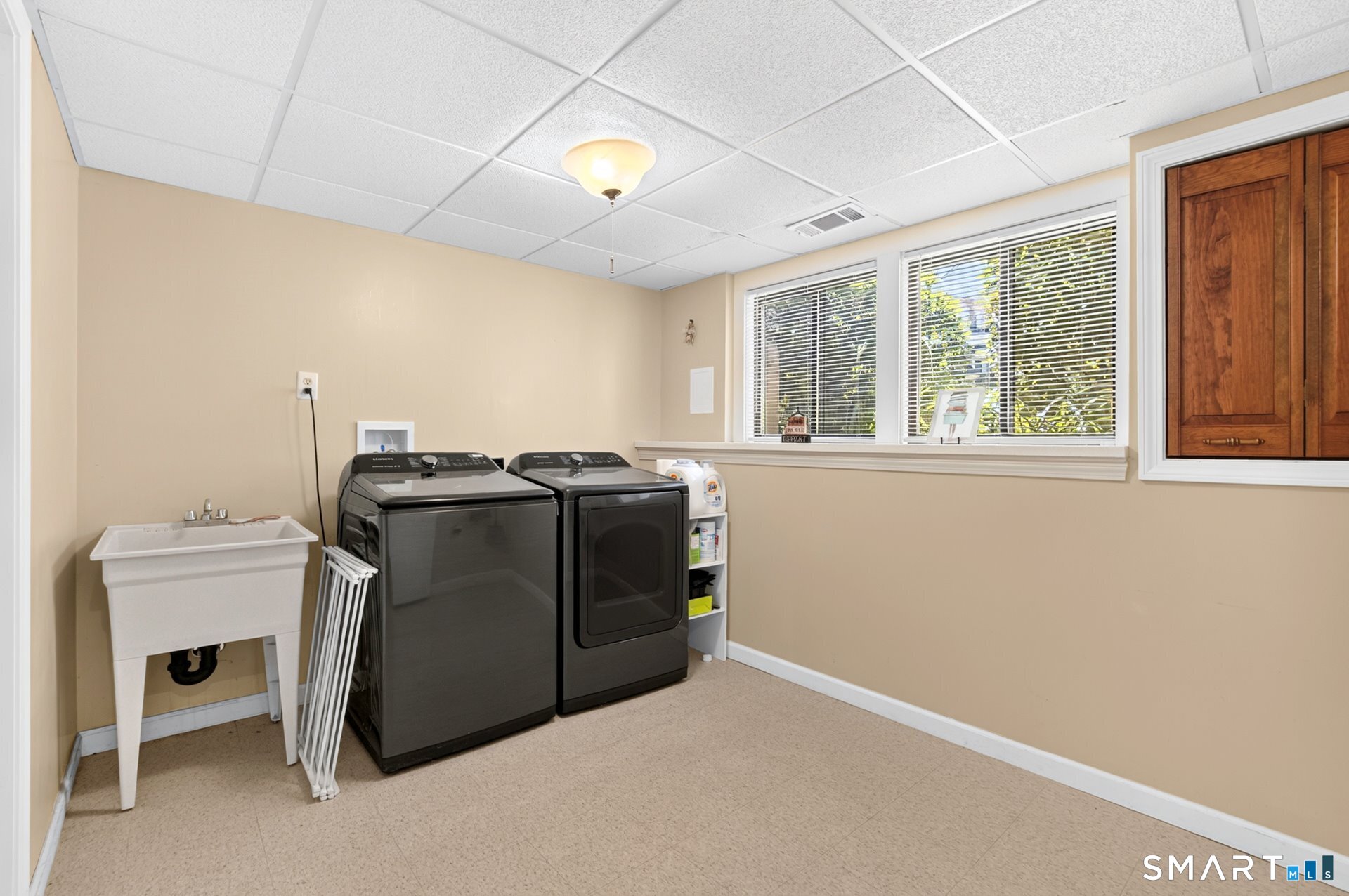 19 Wickhams Fancy Canton CT 06019