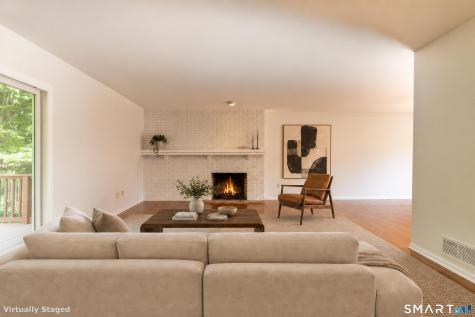 222 Deer Run Shelton CT 06484
