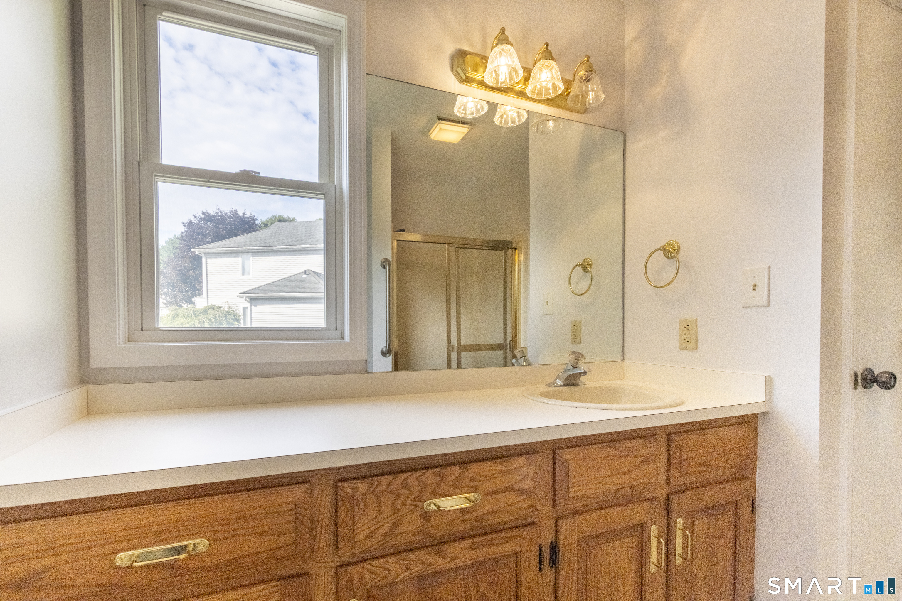 222 Deer Run Shelton CT 06484