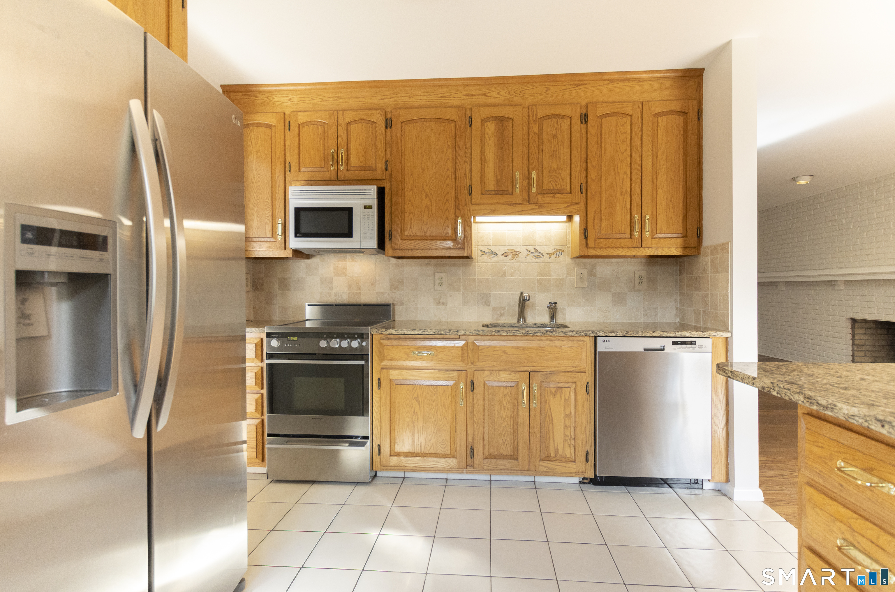 222 Deer Run Shelton CT 06484
