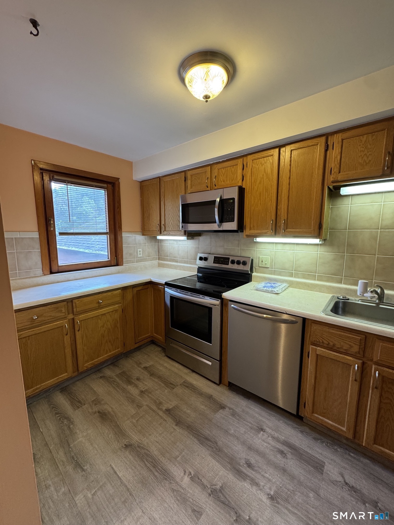 57 Courtland Drive Groton CT 06340