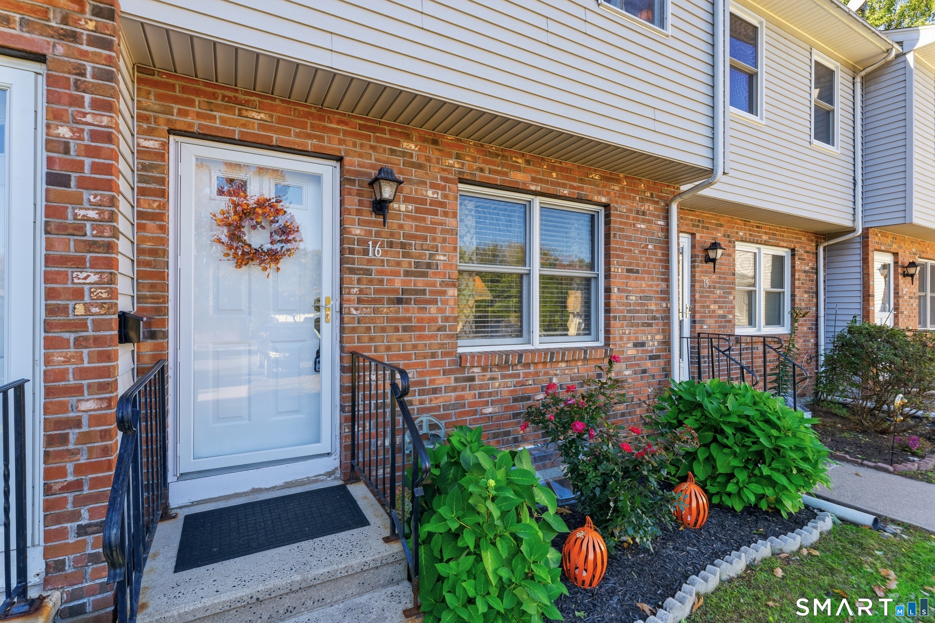 16 Vintner Place Enfield CT 06082