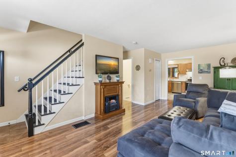 16 Vintner Place Enfield CT 06082
