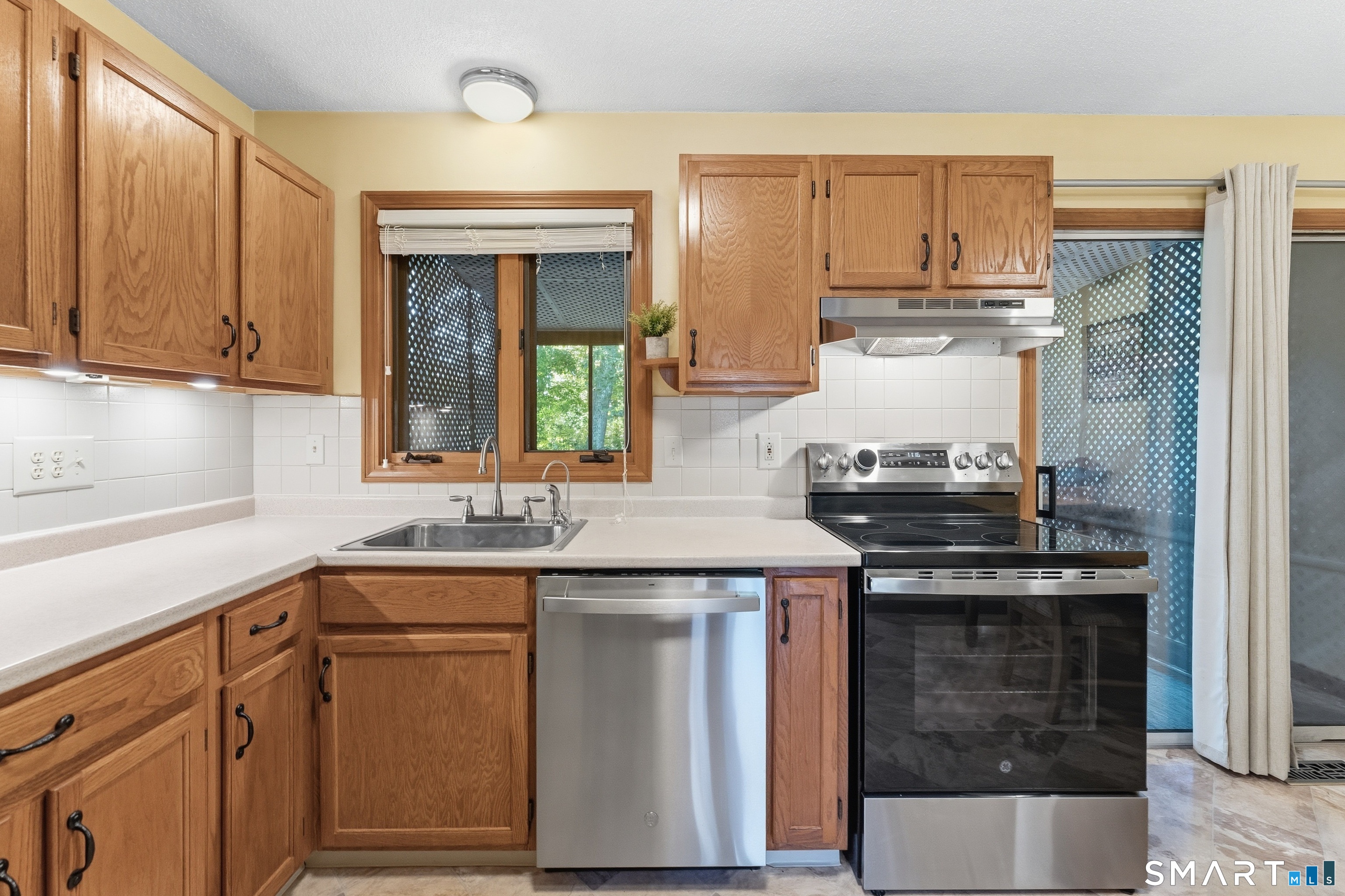 16 Vintner Place Enfield CT 06082