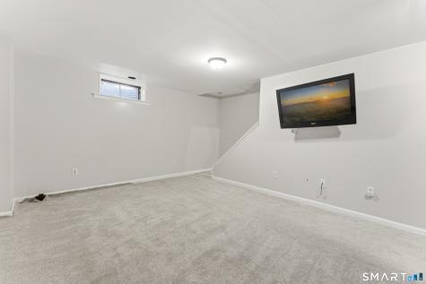 16 Vintner Place Enfield CT 06082