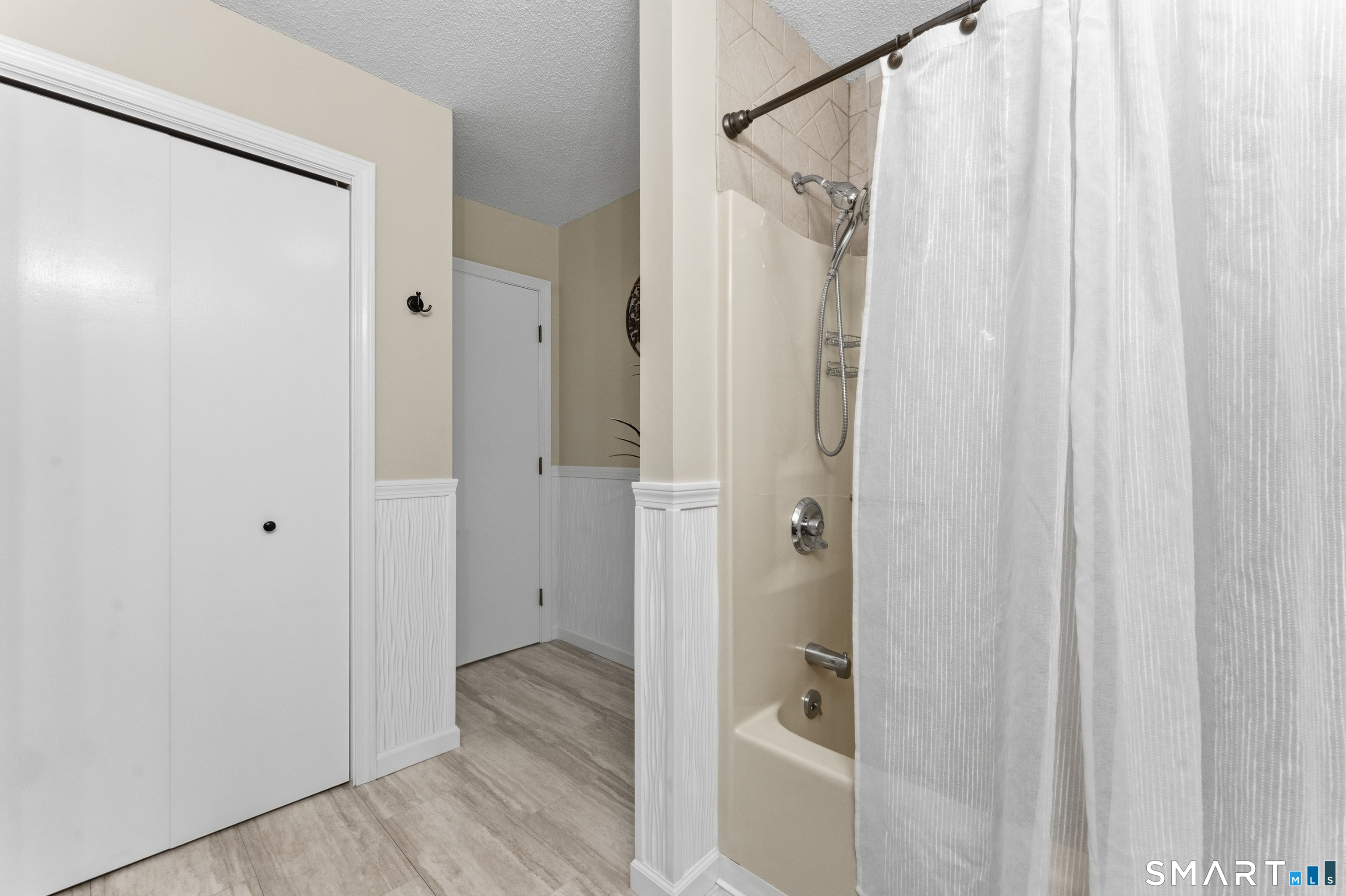 16 Vintner Place Enfield CT 06082