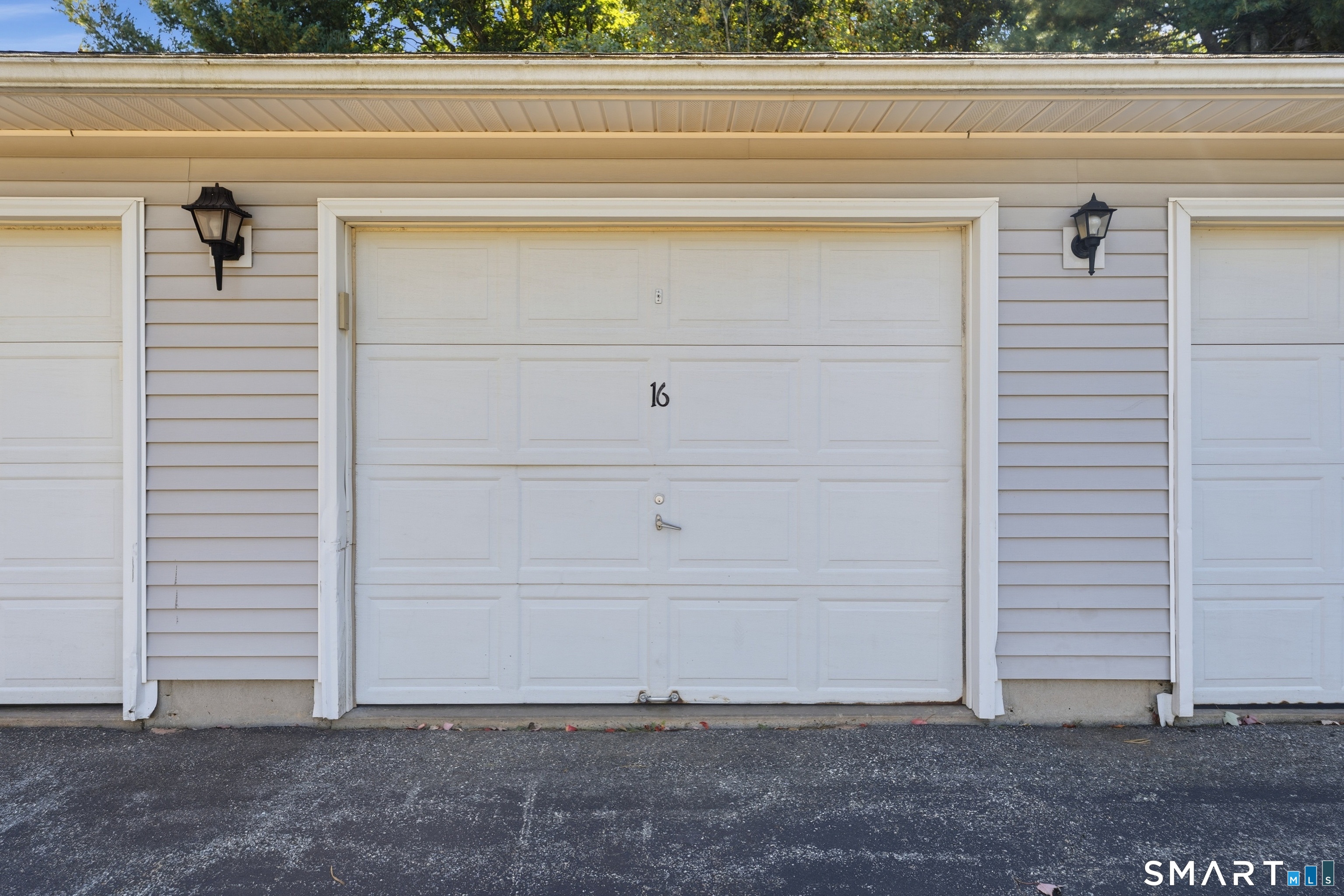 16 Vintner Place Enfield CT 06082