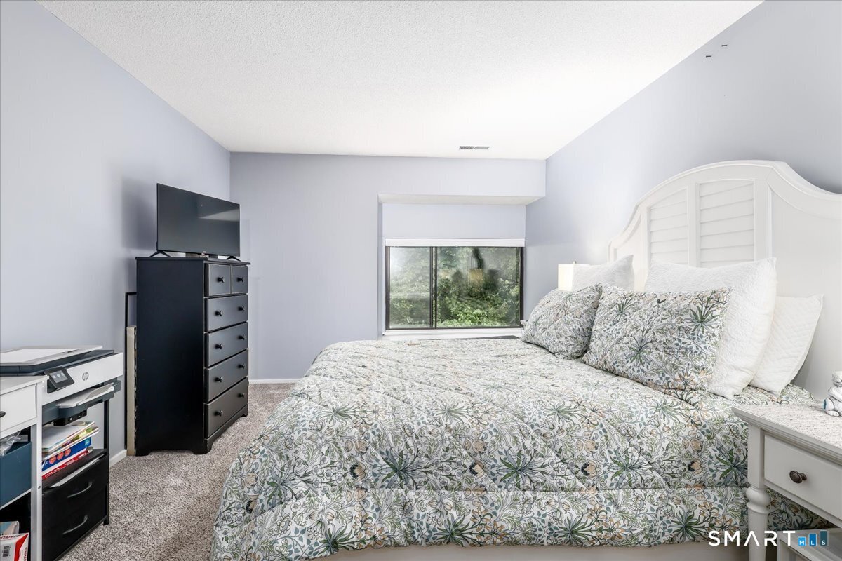 162 Heritage Village Southbury CT 06488
