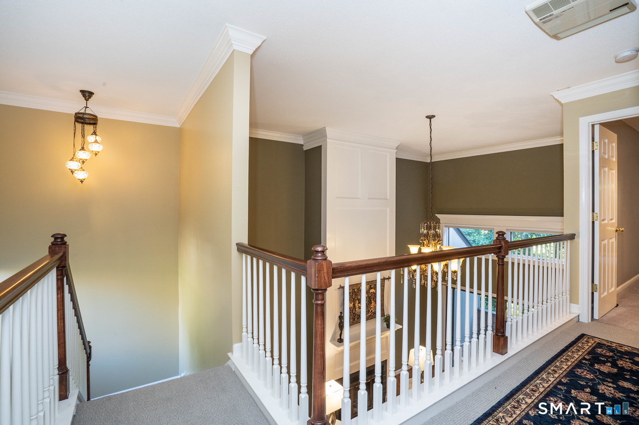 20 Wyndcliffe Park Bloomfield CT 06002