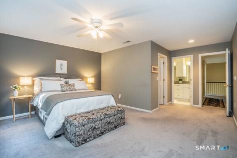 20 Wyndcliffe Park Bloomfield CT 06002