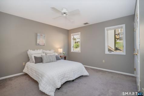 20 Wyndcliffe Park Bloomfield CT 06002