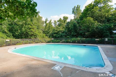 20 Wyndcliffe Park Bloomfield CT 06002