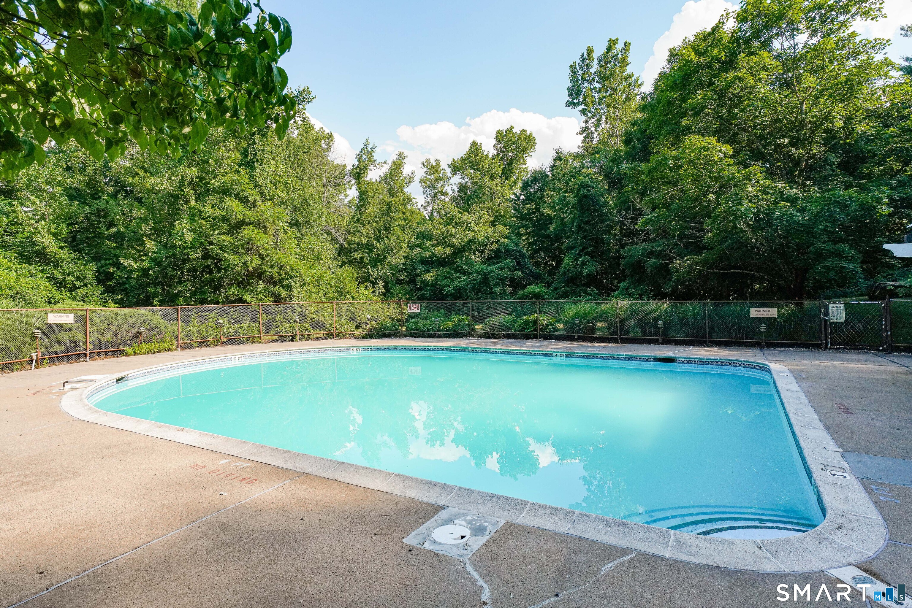 20 Wyndcliffe Park Bloomfield CT 06002