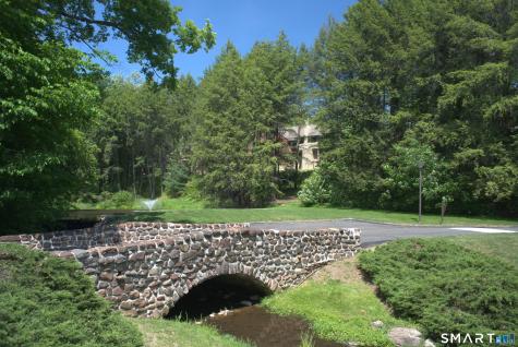 20 Wyndcliffe Park Bloomfield CT 06002