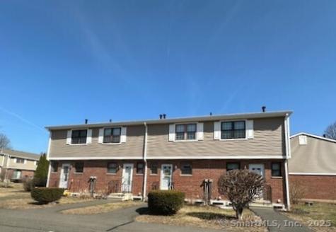 305 Hampton Court Newington CT 06111