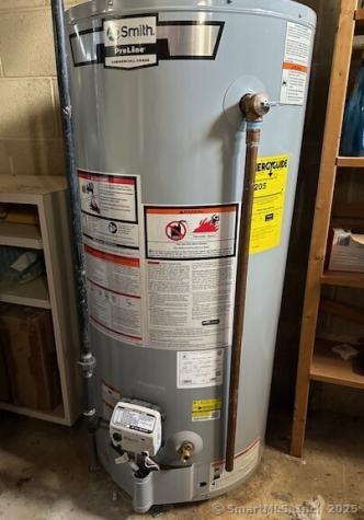 305 Hampton Court Newington CT 06111