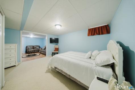 20 Elm Meadows Enfield CT 06082
