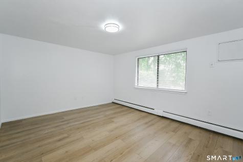 827 Blackstone Village Meriden CT 06450