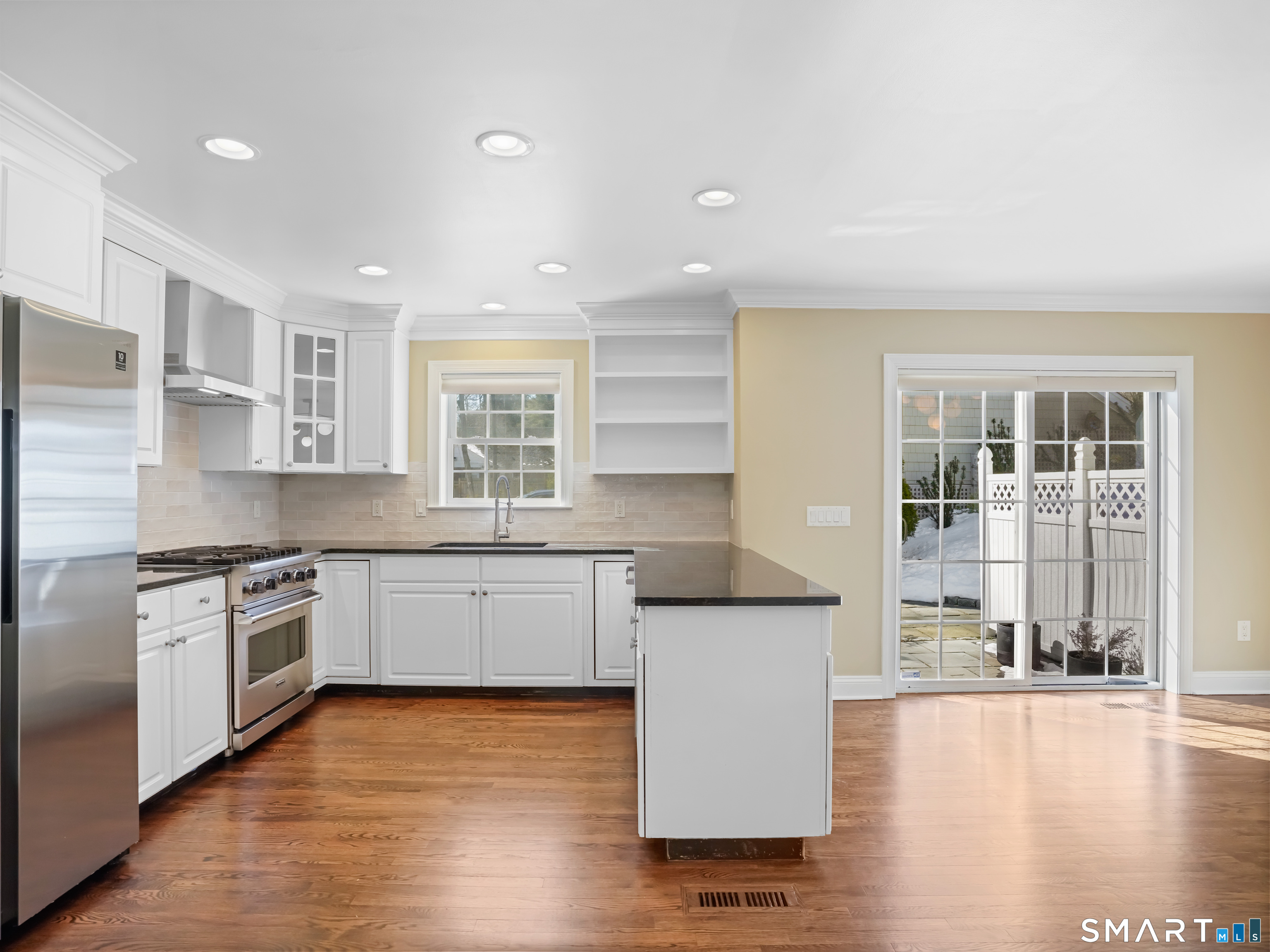 86 Forest Street New Canaan CT 06840