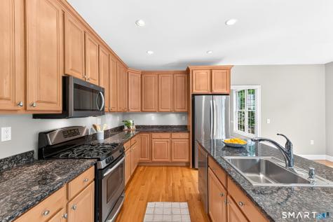 3 Cavendish Place Avon CT 06001