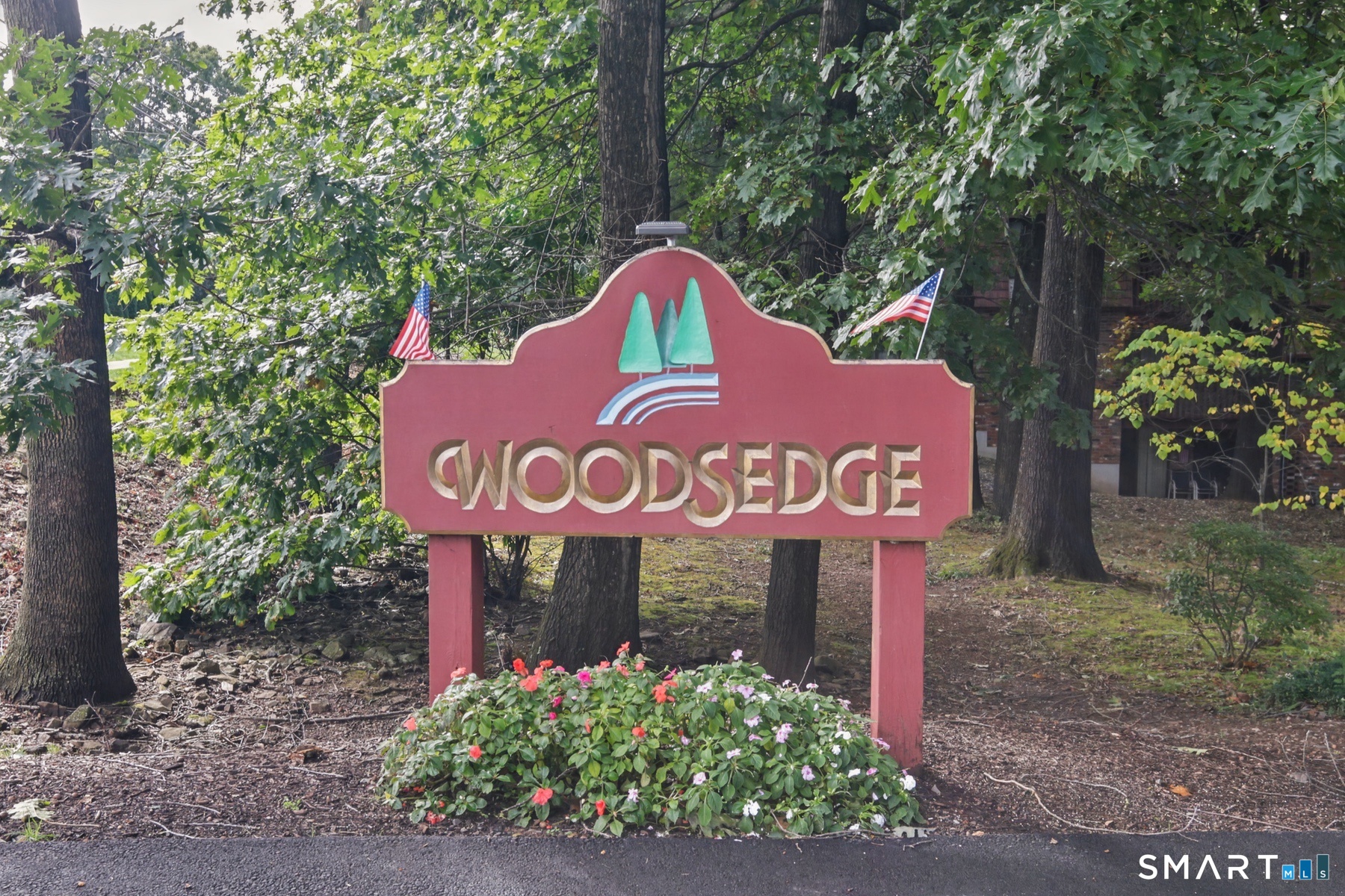 35 Woodsedge Drive Newington CT 06111