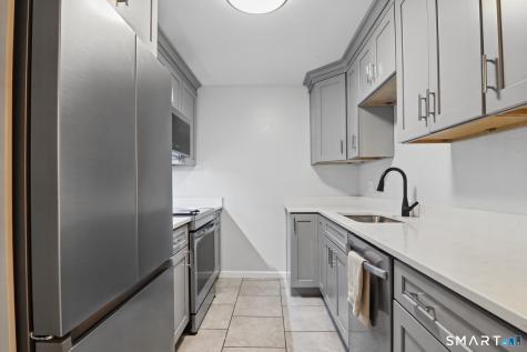 35 Woodsedge Drive Newington CT 06111